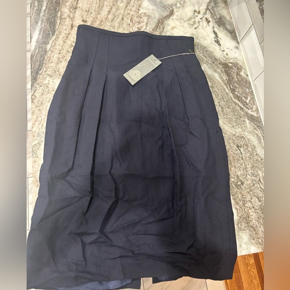 ALFRED SUNG Dresses & Skirts - ALFRED SUNG, 
Sung sport 
(Saks First Avenue) Size 10
Black /